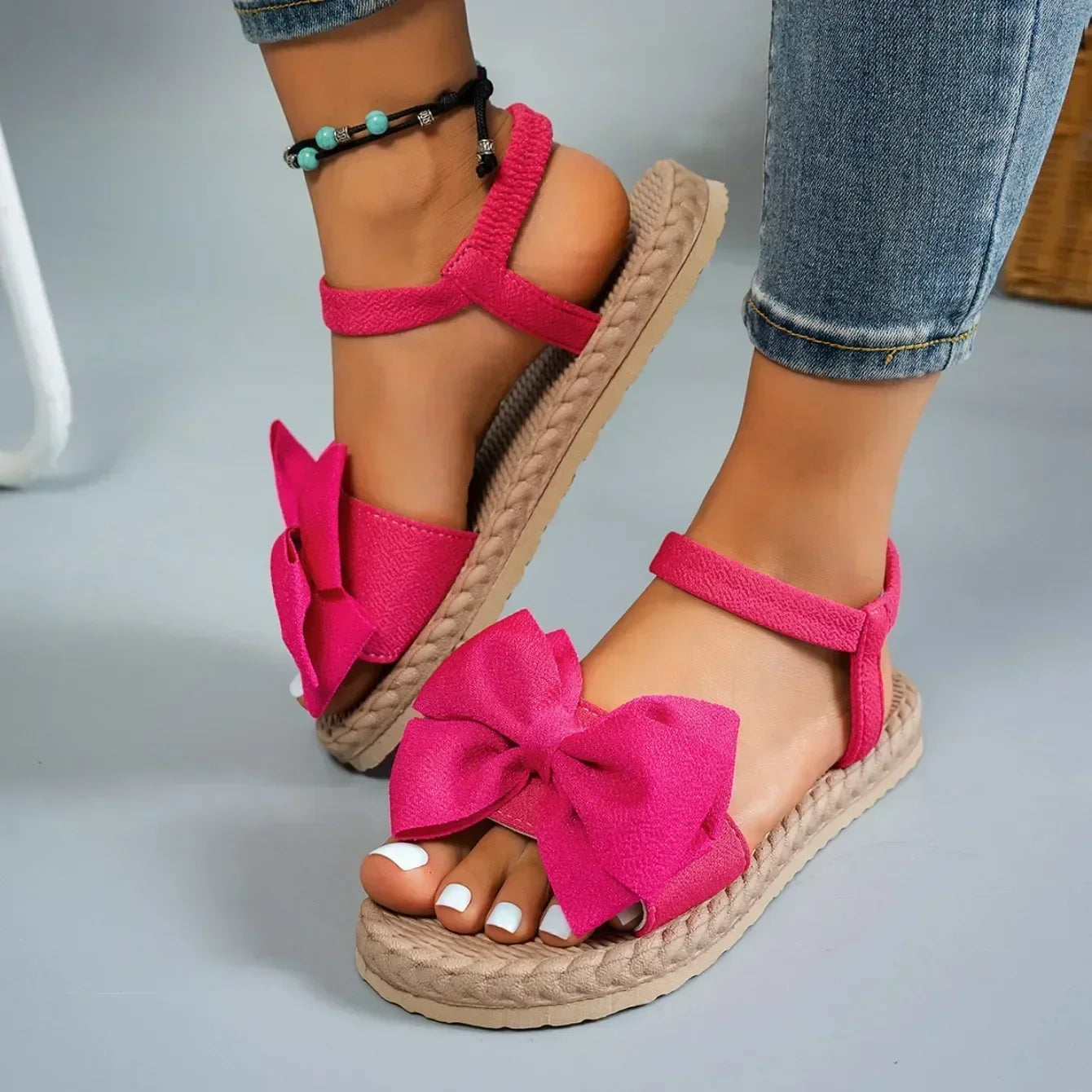 Women Anti-slip Trend Sandals 2025 New Summer Lightweight Sandals Fashion Beach Casual Slippers Outdoor Bow Tie Flat Shoes Home
