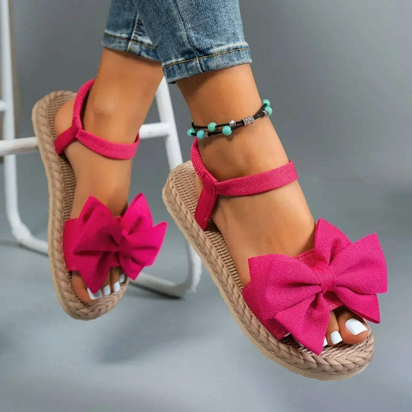 Women Anti-slip Trend Sandals 2025 New Summer Lightweight Sandals Fashion Beach Casual Slippers Outdoor Bow Tie Flat Shoes Home