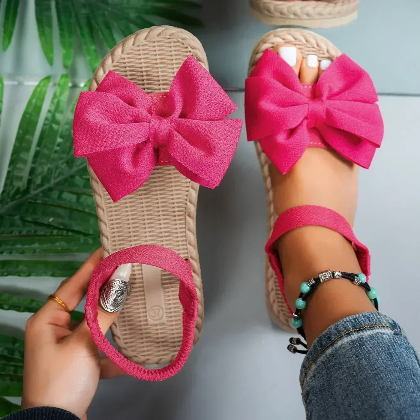 Women Anti-slip Trend Sandals 2025 New Summer Lightweight Sandals Fashion Beach Casual Slippers Outdoor Bow Tie Flat Shoes Home