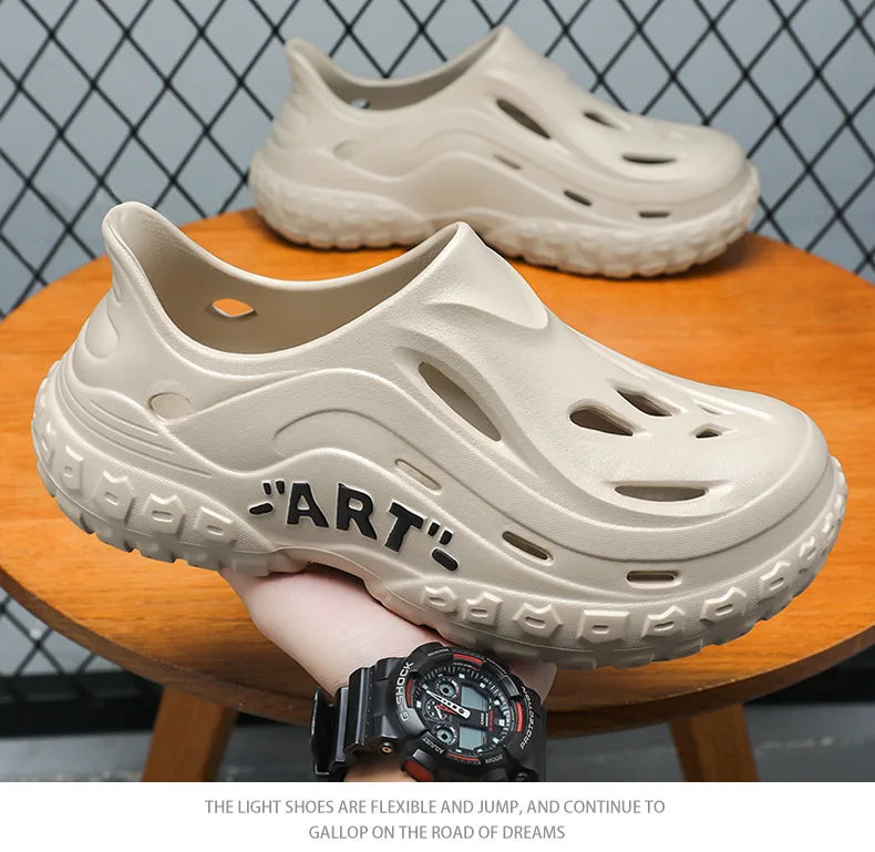 New Men's Summer Slippers Fashion Breathable Hollow Holes Shoes Non-slip Beach Sandals Fashion EVA Platform Garden Shoes