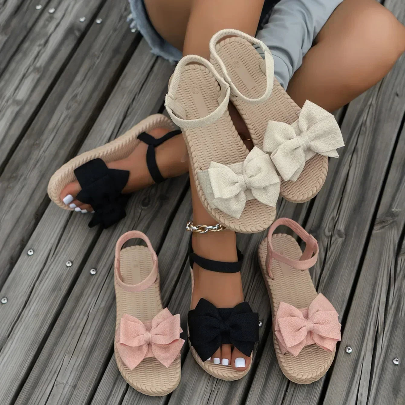 Women Anti-slip Trend Sandals 2025 New Summer Lightweight Sandals Fashion Beach Casual Slippers Outdoor Bow Tie Flat Shoes Home