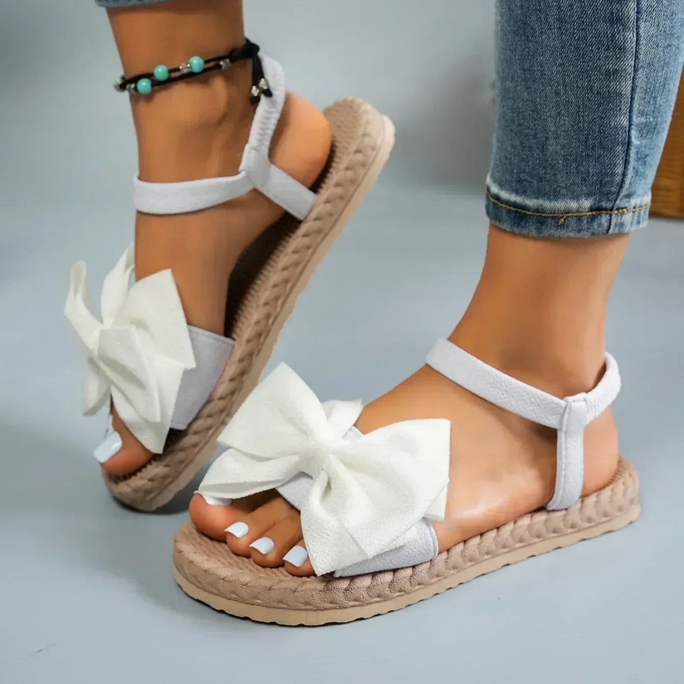 Women Anti-slip Trend Sandals 2025 New Summer Lightweight Sandals Fashion Beach Casual Slippers Outdoor Bow Tie Flat Shoes Home