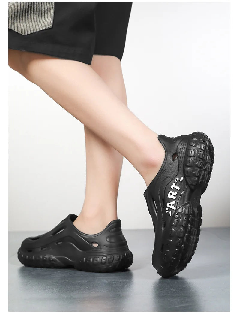 New Men's Summer Slippers Fashion Breathable Hollow Holes Shoes Non-slip Beach Sandals Fashion EVA Platform Garden Shoes